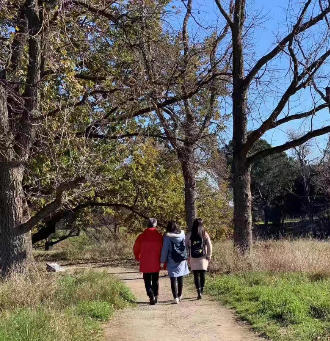 Jenny Zhong and her family in the Arboretum