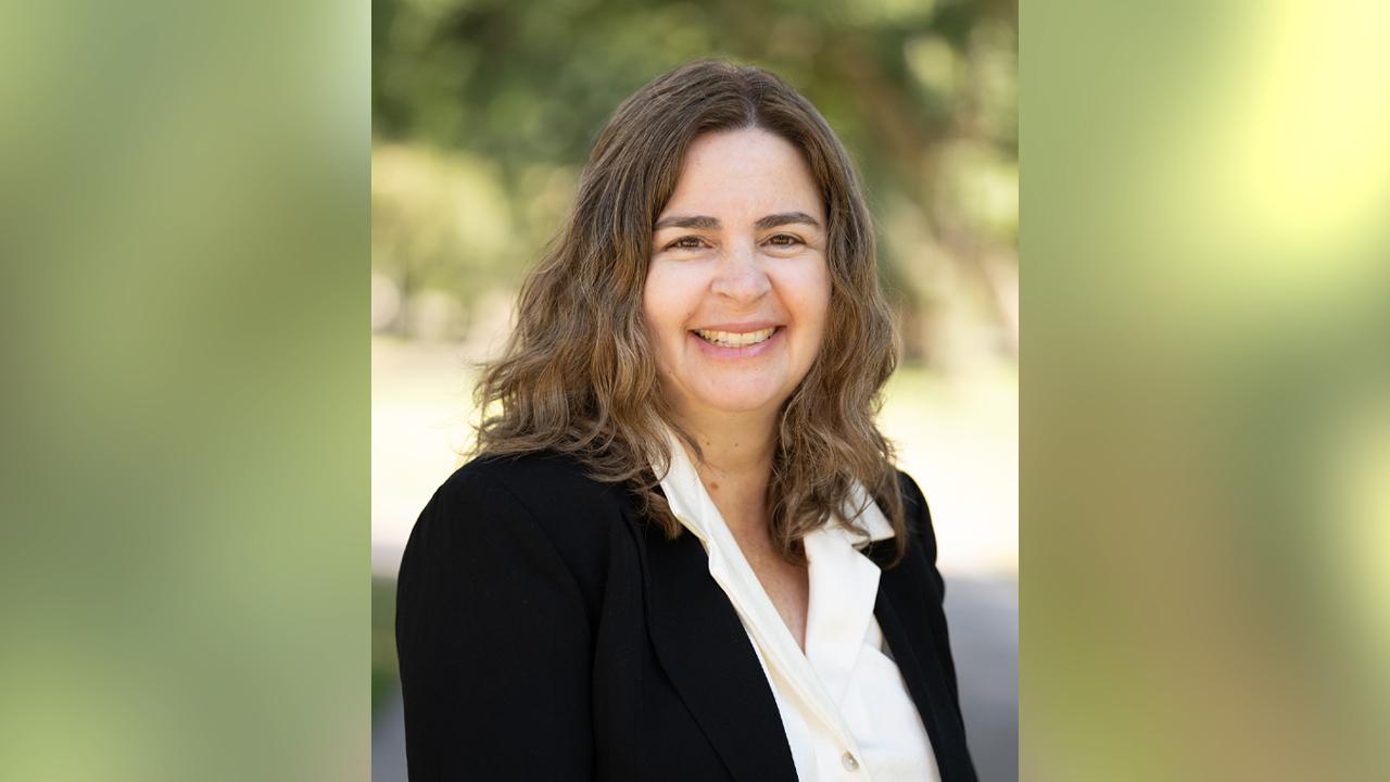 Image of Carmia Feldman, director of the UC Davis Arboretum and Public Garden.