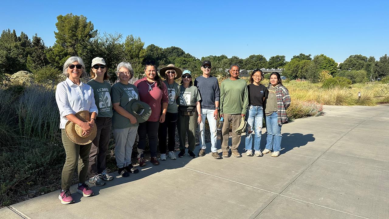Volunteer group photo